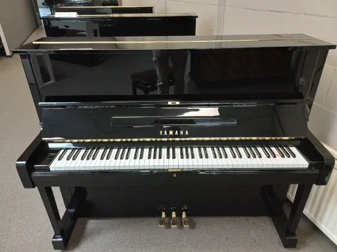 Yamaha U1H